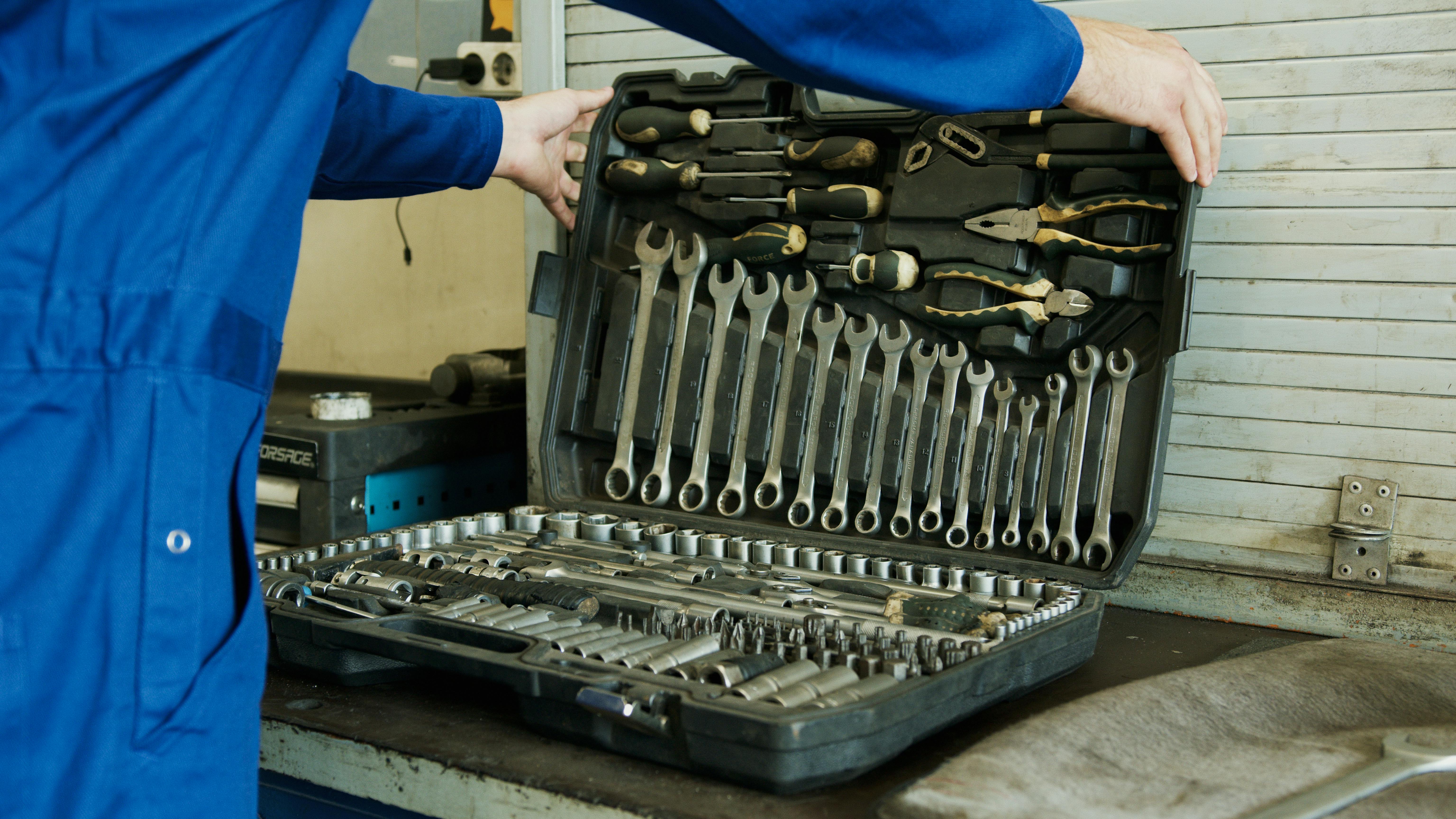 Professional locksmith tools and equipment Corona CA