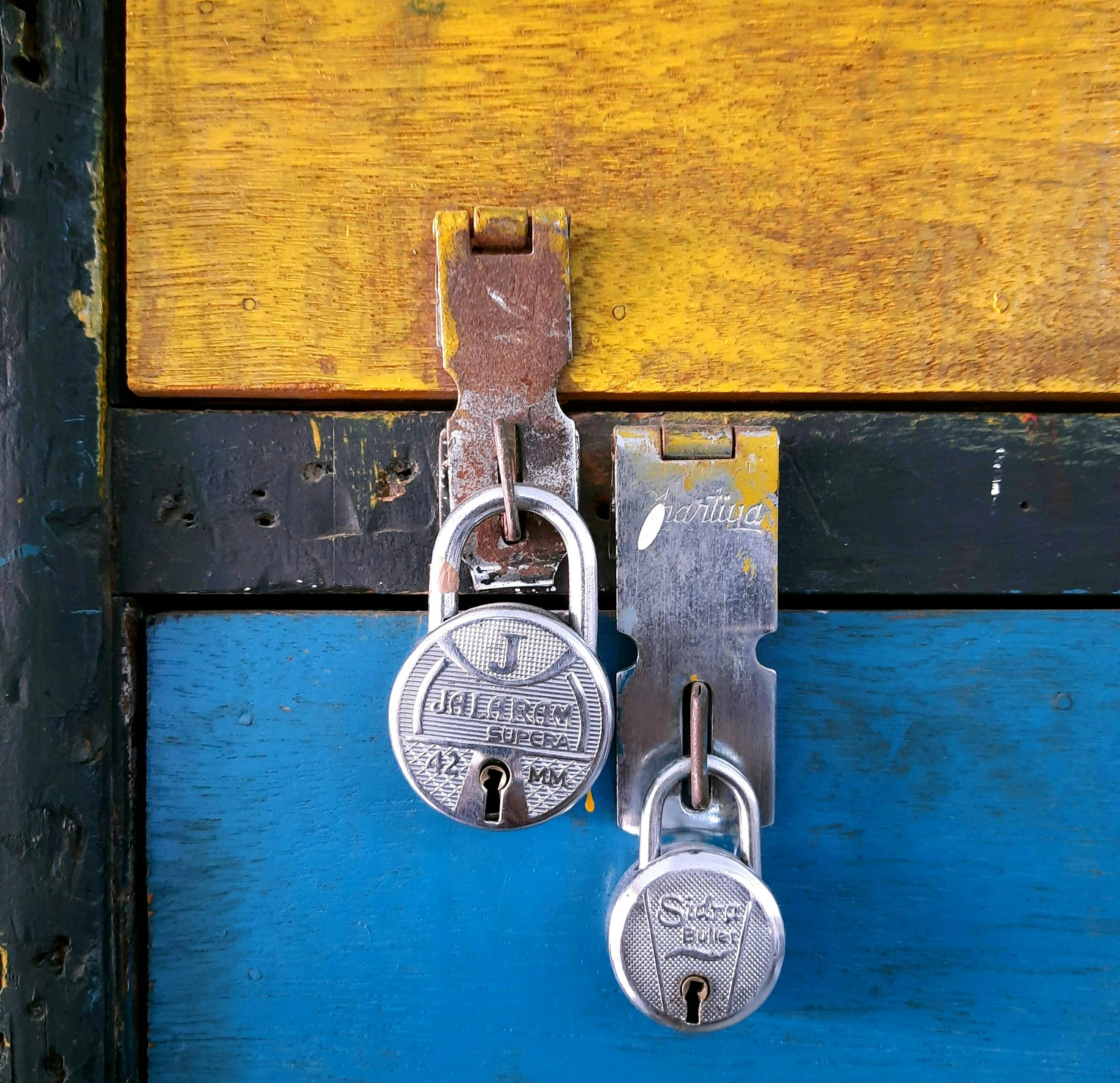 Professional locksmith services Corona CA - Chad's Mobile Locksmith
